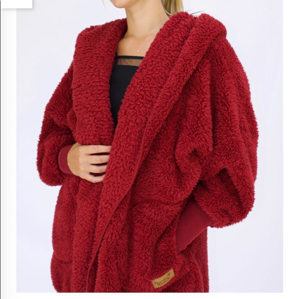 Red Velvet Nordic Beach Apparel Wrap